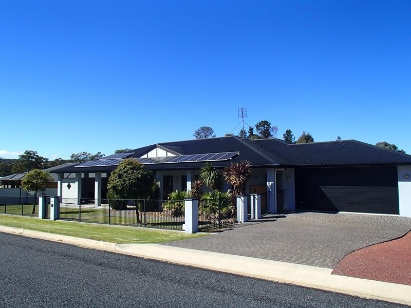 45 Amosfield Road, Stanthorpe QLD 4380
