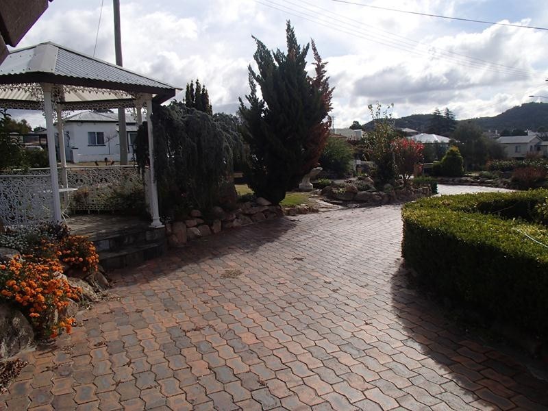 49 Denham Street, Stanthorpe QLD 4380