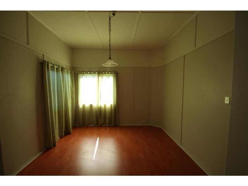 9 Railway Street, Stanthorpe QLD 4380