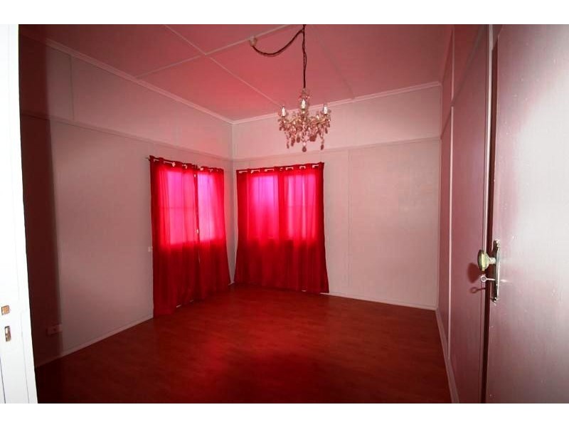 9 Railway Street, Stanthorpe QLD 4380