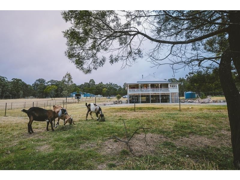 2 Armstrong Lane, Stanthorpe QLD 4380