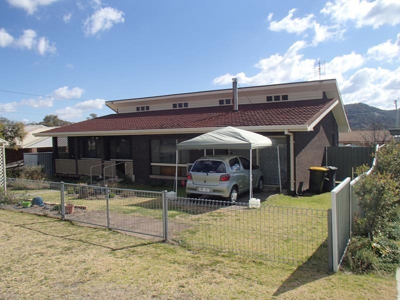 4 Ellevsen Street, Stanthorpe QLD 4380