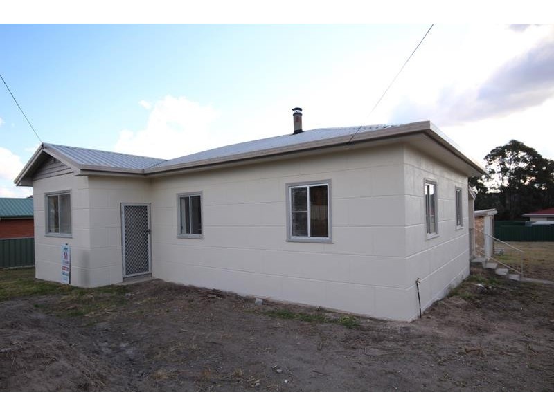 30 Pike Street, Stanthorpe QLD 4380