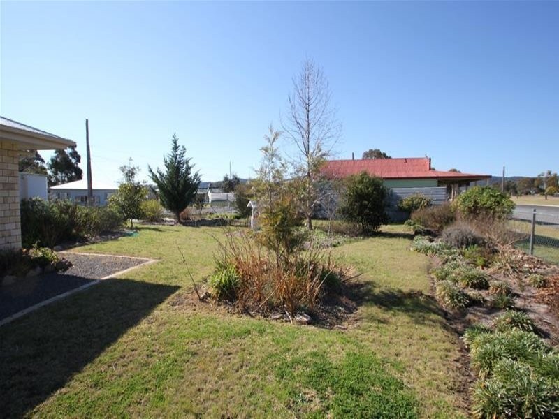 62 Rockwell Street, Wallangarra QLD 4383