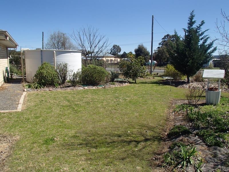 62 Rockwell Street, Wallangarra QLD 4383