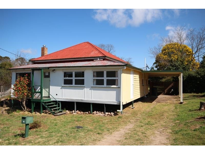 16 White Street, Stanthorpe QLD 4380