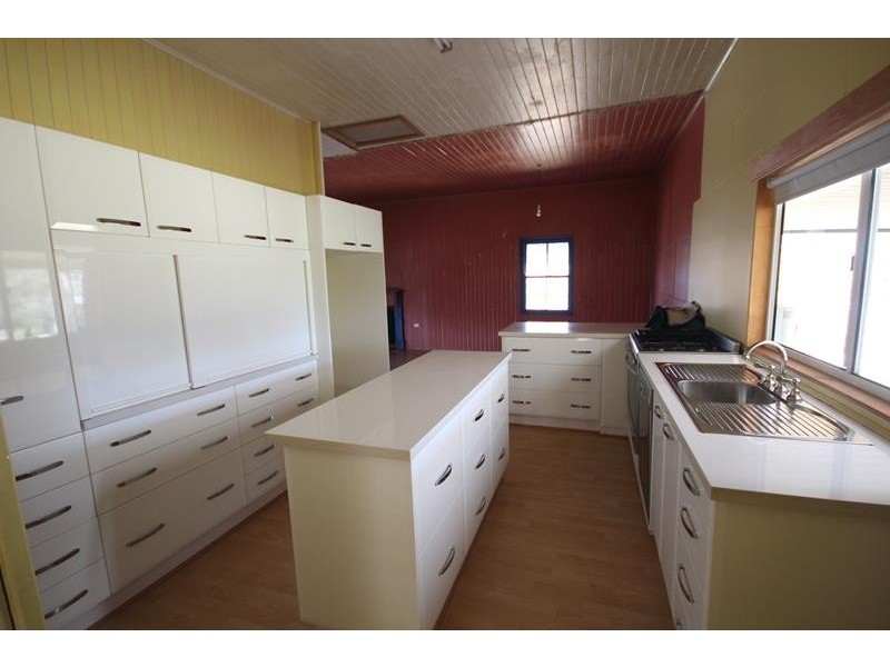 16 White Street, Stanthorpe QLD 4380