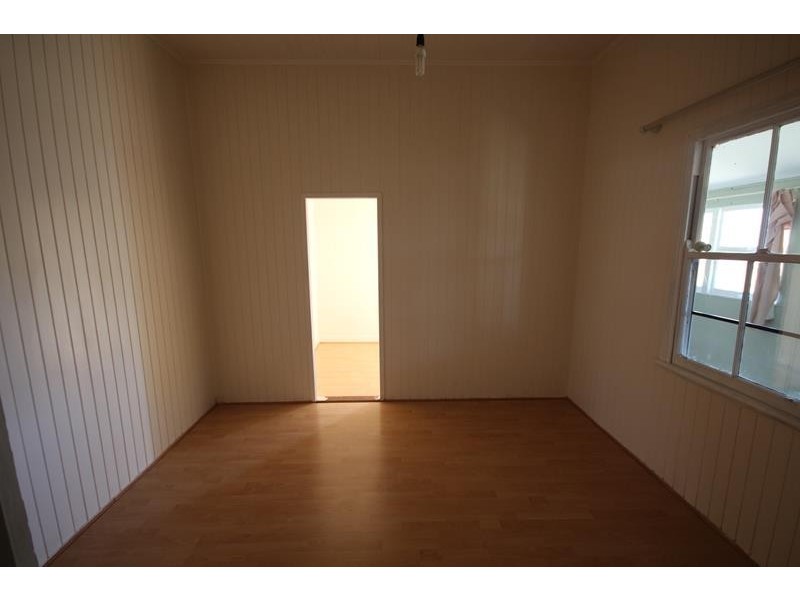 16 White Street, Stanthorpe QLD 4380