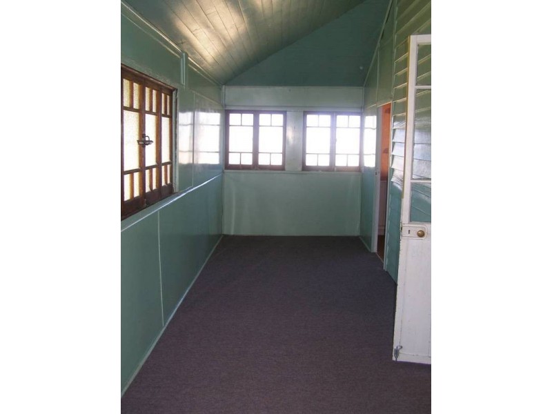 24 Border ROAD, Wallangarra QLD 4383