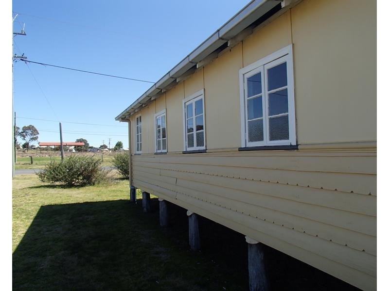 40 Duke Street, Jennings NSW 4383