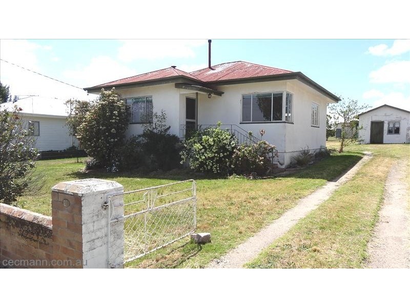 21 Thorpe Street, Stanthorpe QLD 4380