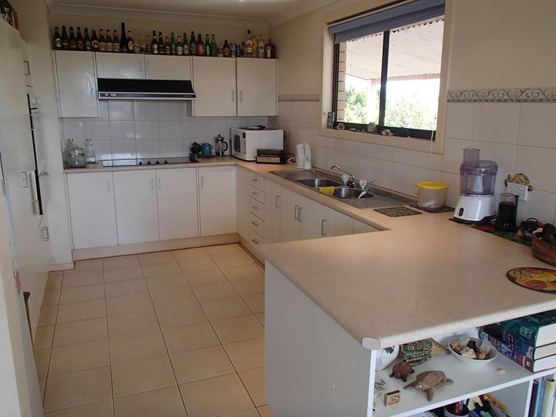 6 Burton Crescent, Stanthorpe QLD 4380