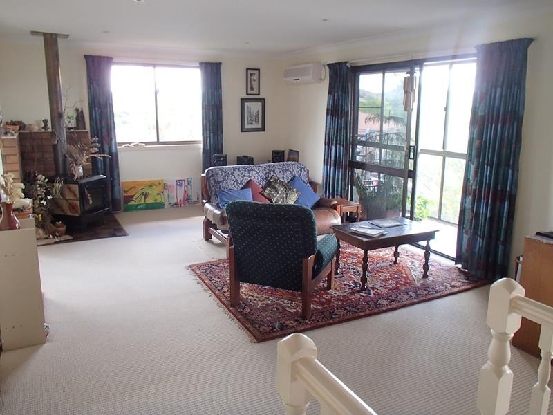 6 Burton Crescent, Stanthorpe QLD 4380