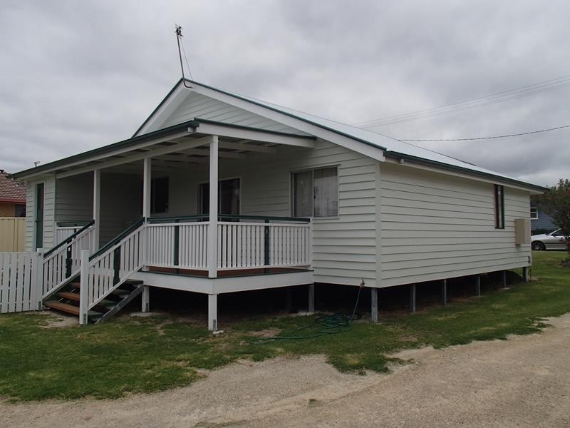 37 Symes Street, Stanthorpe QLD 4380