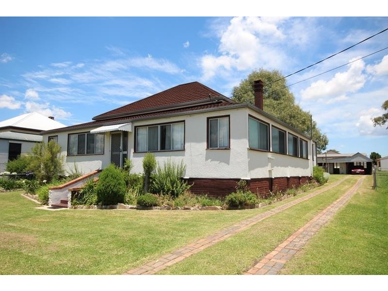 34 Symes Street, Stanthorpe QLD 4380