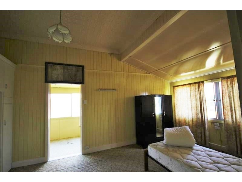 34 Symes Street, Stanthorpe QLD 4380