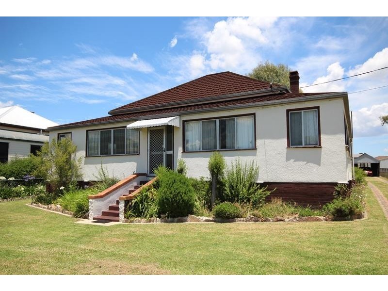 34 Symes Street, Stanthorpe QLD 4380