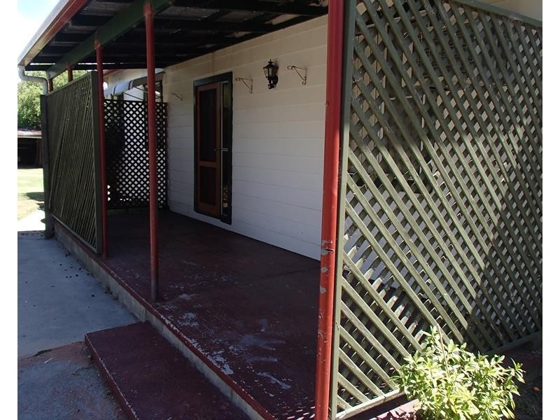 6 Border Street, Wallangarra QLD 4383