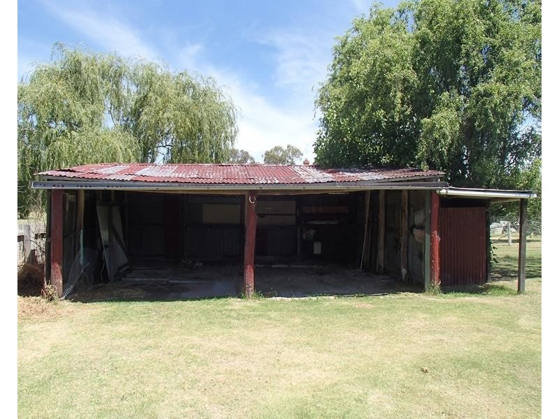 6 Border Street, Wallangarra QLD 4383