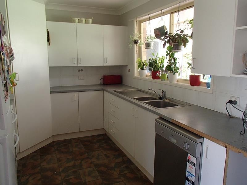 24 Border Road, Stanthorpe QLD 4380