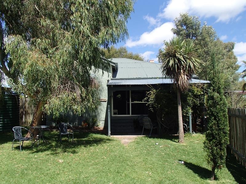 2 Symes Street, Stanthorpe QLD 4380