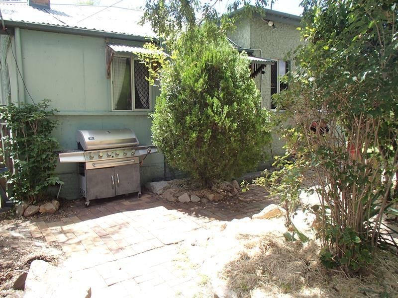 2 Symes Street, Stanthorpe QLD 4380