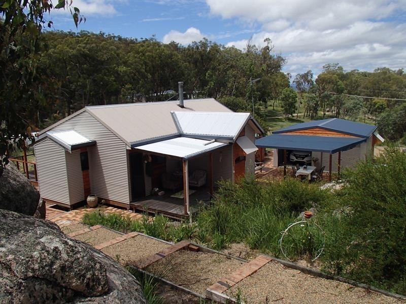 128 Glenlyon Drive, Stanthorpe QLD 4380