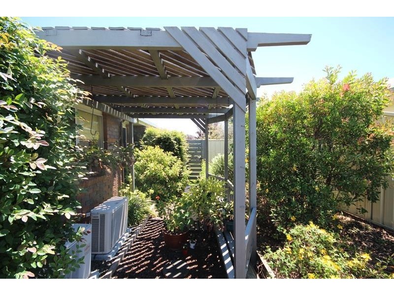 11 Burton Crescent, Stanthorpe QLD 4380