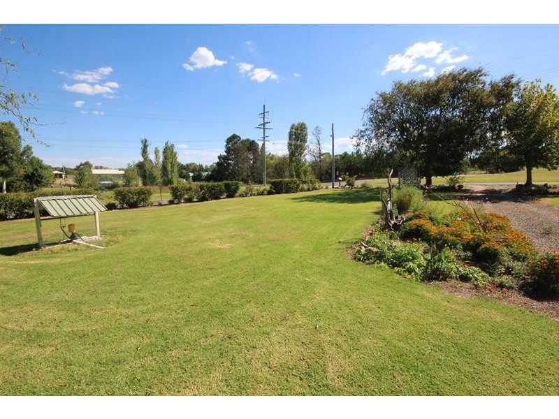9 McGlew Street, Stanthorpe QLD 4380