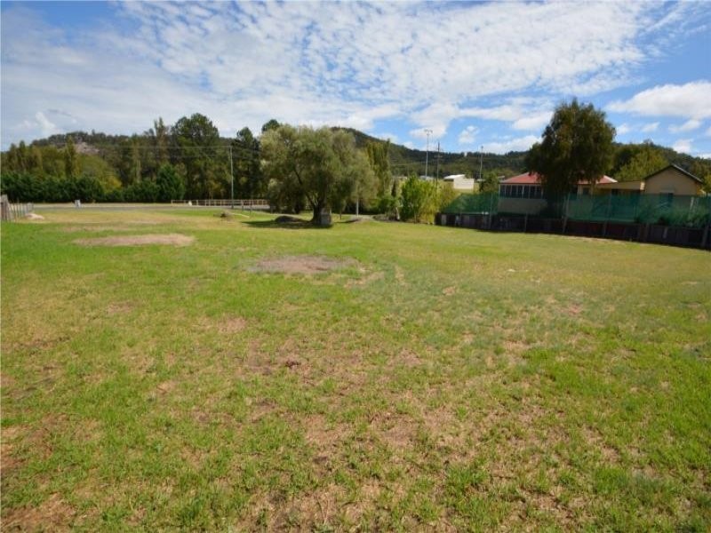 15 McGlew Street, Stanthorpe QLD 4380