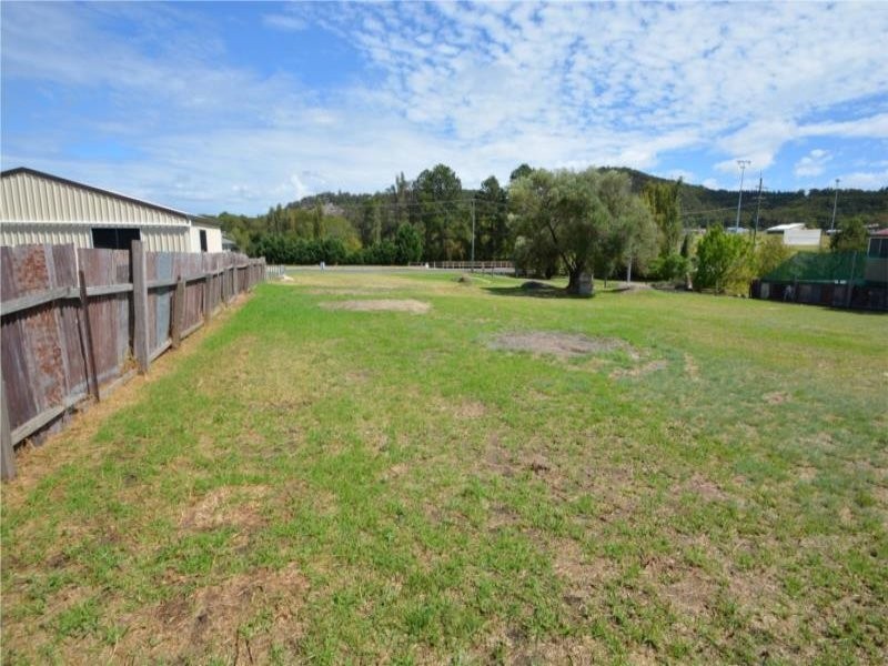 15 McGlew Street, Stanthorpe QLD 4380