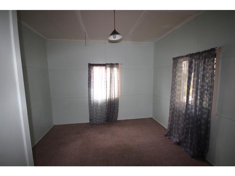 25 Stanton Street, Stanthorpe QLD 4380