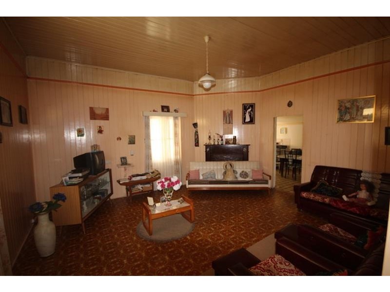 83 Folkestone Street, Stanthorpe QLD 4380