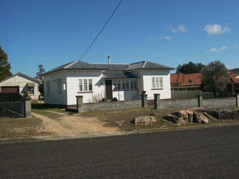 52 Denham STREET, Stanthorpe QLD 4380