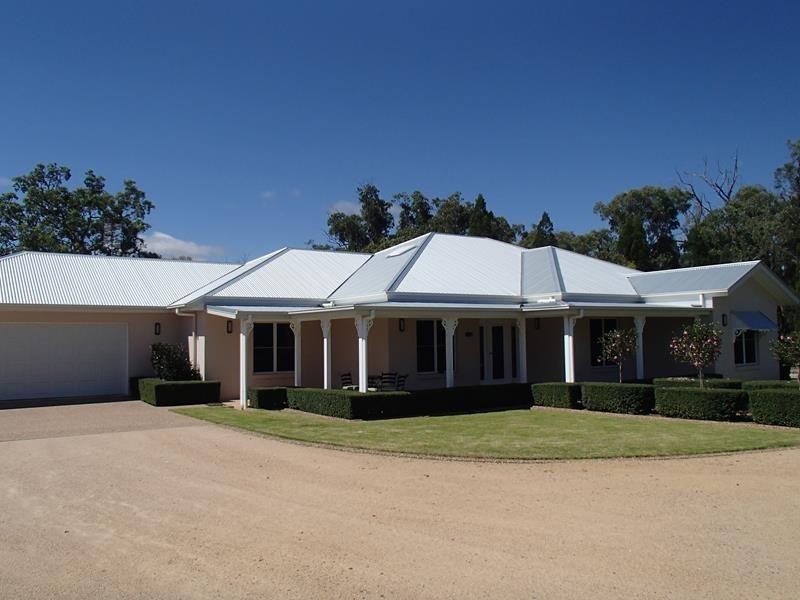 44 Melaleuca Crescent, Stanthorpe QLD 4380