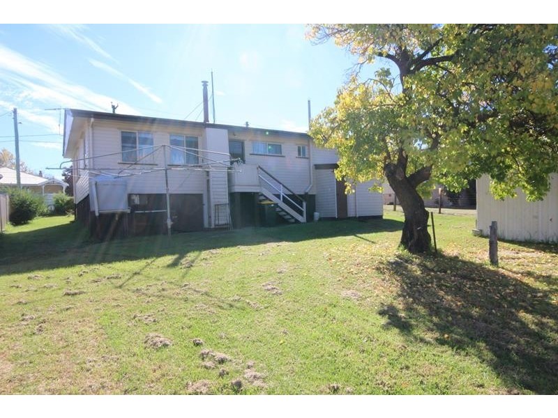 25 Wolfram Street, Stanthorpe QLD 4380