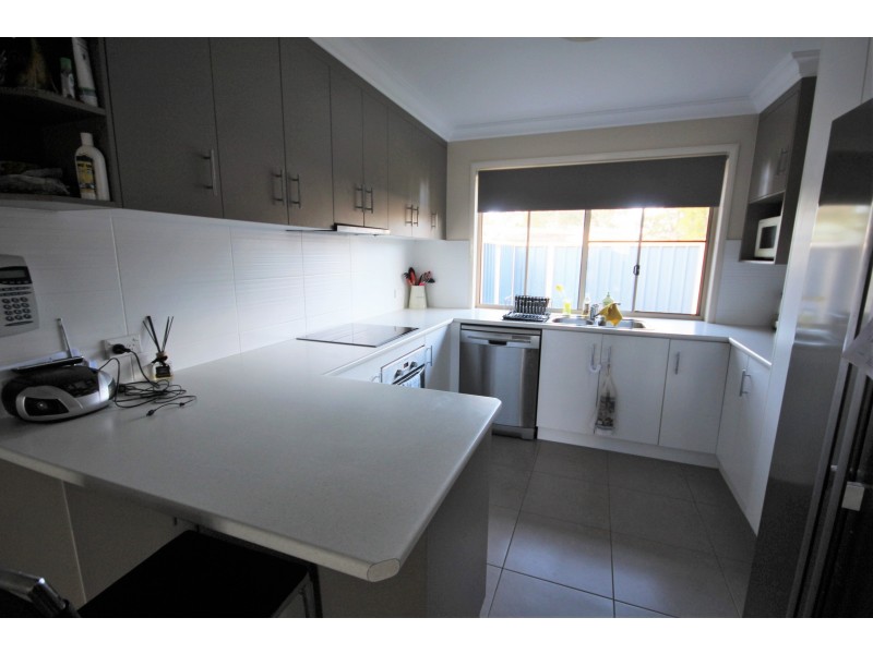 25 Barton Street, Stanthorpe QLD 4380