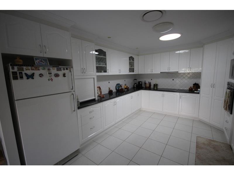 14 Burton Crescent, Stanthorpe QLD 4380