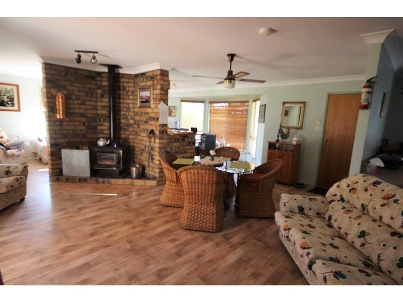 26 Howard Lane, Stanthorpe QLD 4380