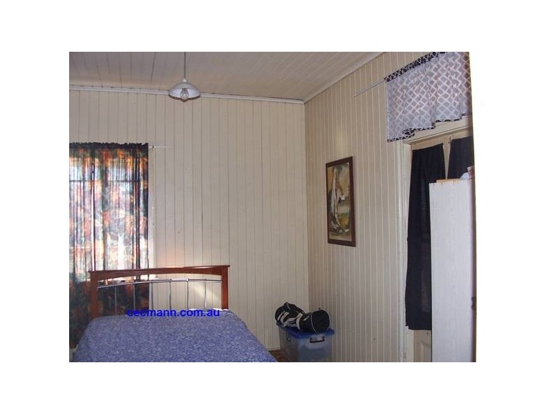 16 Archibald STREET, Stanthorpe QLD 4380