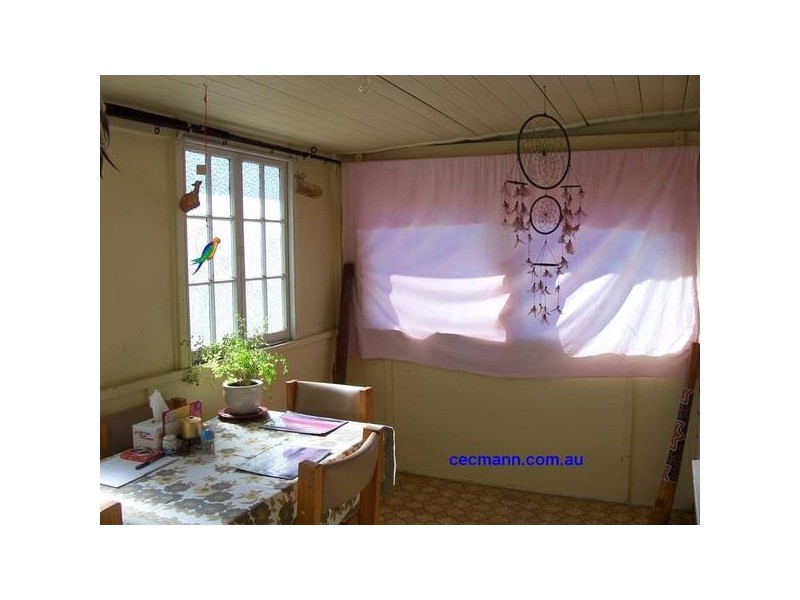 16 Archibald STREET, Stanthorpe QLD 4380