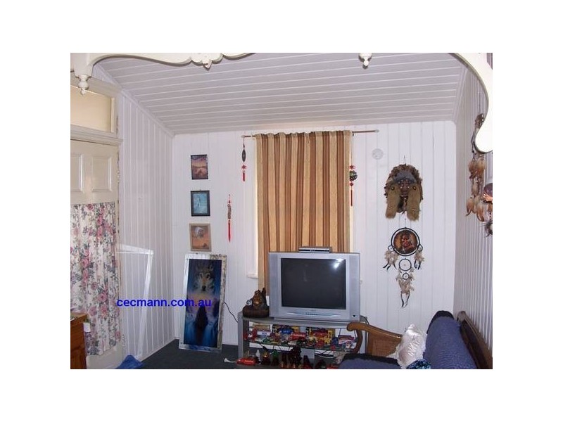 16 Archibald STREET, Stanthorpe QLD 4380