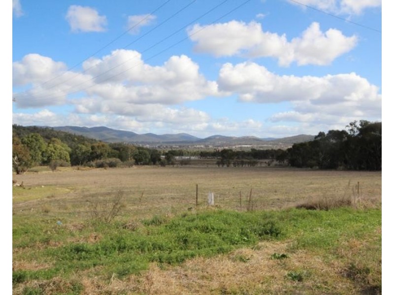 198 Days Road, Ballandean QLD 4382