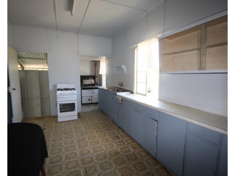 198 Days Road, Ballandean QLD 4382