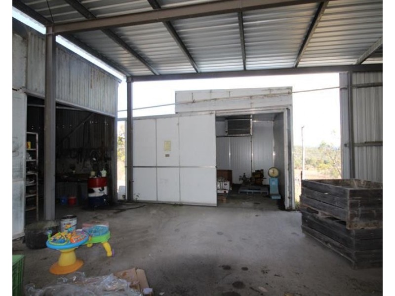 198 Days Road, Ballandean QLD 4382