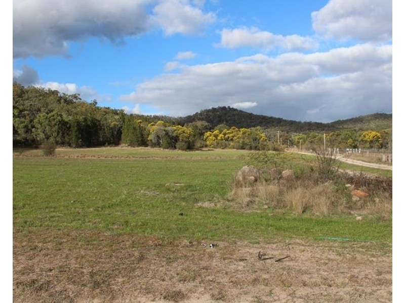 198 Days Road, Ballandean QLD 4382
