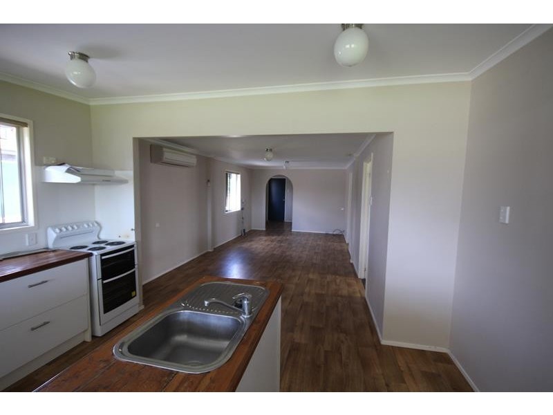 42 Border Street, Wallangarra QLD 4383