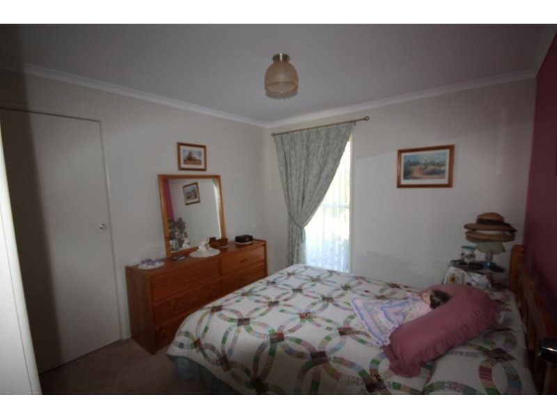 11 Burton Crescent, Stanthorpe QLD 4380