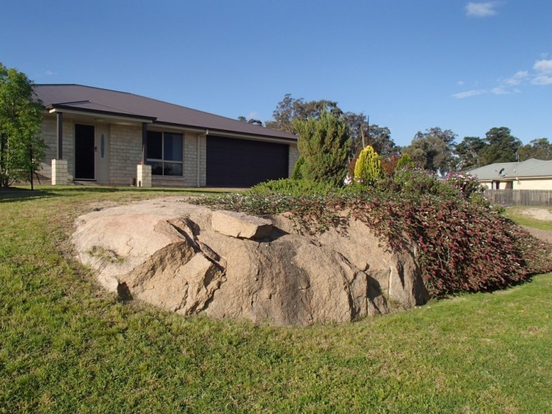 5 Maria Crt, Stanthorpe QLD 4380