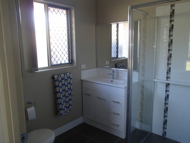 5 Maria Crt, Stanthorpe QLD 4380